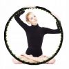 Masážní gymnastický kruh Hula Hoop je efektivní cvičební pomůcka pro tvarování těla a odstranění přebytečných kilogramů. Po obvodu kruhu se nachází speciálně navržené masážní koule, které příznivně ovlivňují fukci kyčlí, kříže a oblasti celé páteře. 