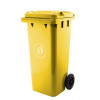 Kvalitní plastová popelnice na komunální odpad ve žluté barvě s objemem 240 litrů boduje díky snadné manipulaci, za kterou vděčí kolečkům a nízké hmotnosti. Madla na popelnici jsou umístěna tak, abyste ji mohli uchopit ze všech stran.