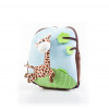 Dětský batůžek G21 s plyšovou žirafou je vyrobený z kvalitních textilních materiálů, které jsou příjemné na dotek i pohodlné na údržbu. Na batůžku je našitá roztomilá plyšová žirafa, kterou nelze z batohu sundat.