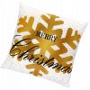 Oboustranný vánoční potah na polštář s rozměry 40x40 cm. Nádherný vzor zlaté vločky s nápisem Merry Christmas, praktický boční zip, příjemný polyesterový materiál.&nbsp; 