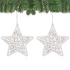 Sada dvou kusů bílých hvězd zdobených třpytkami a provázkem na zavěšení. Výška 8 cm, nerozbitný, plastový materiál. Ideální k výzdobě stromečků nebo jako vánoční dekorace.